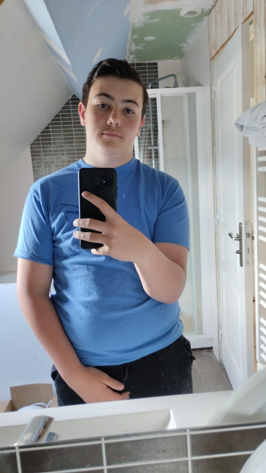 Profil de Aladdin, 24 ans, Gay rencontre à Mulegns