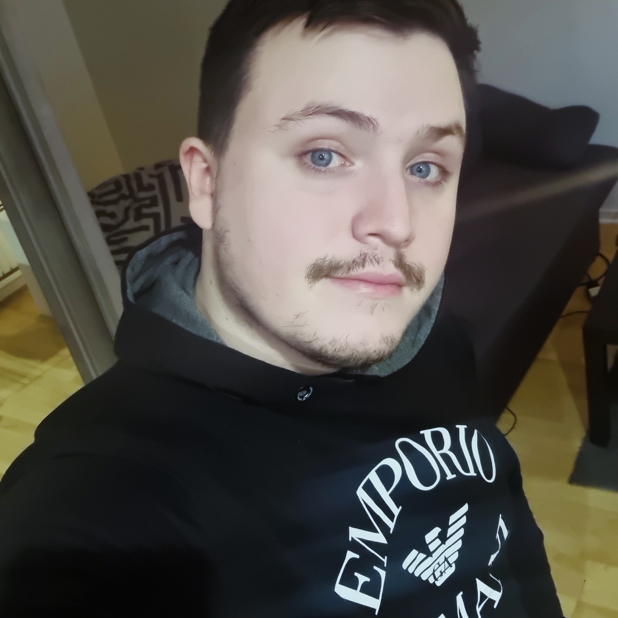 Profil de Ellio, 28 ans, Gay rencontre à Zuoz