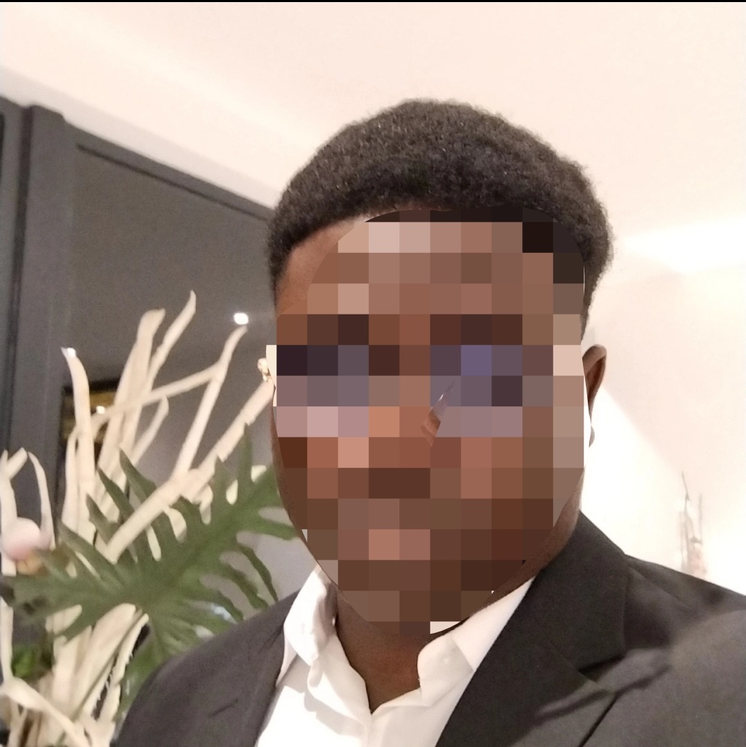 Profil de Oumar, 21 ans, Gay rencontre à Sarreyer
