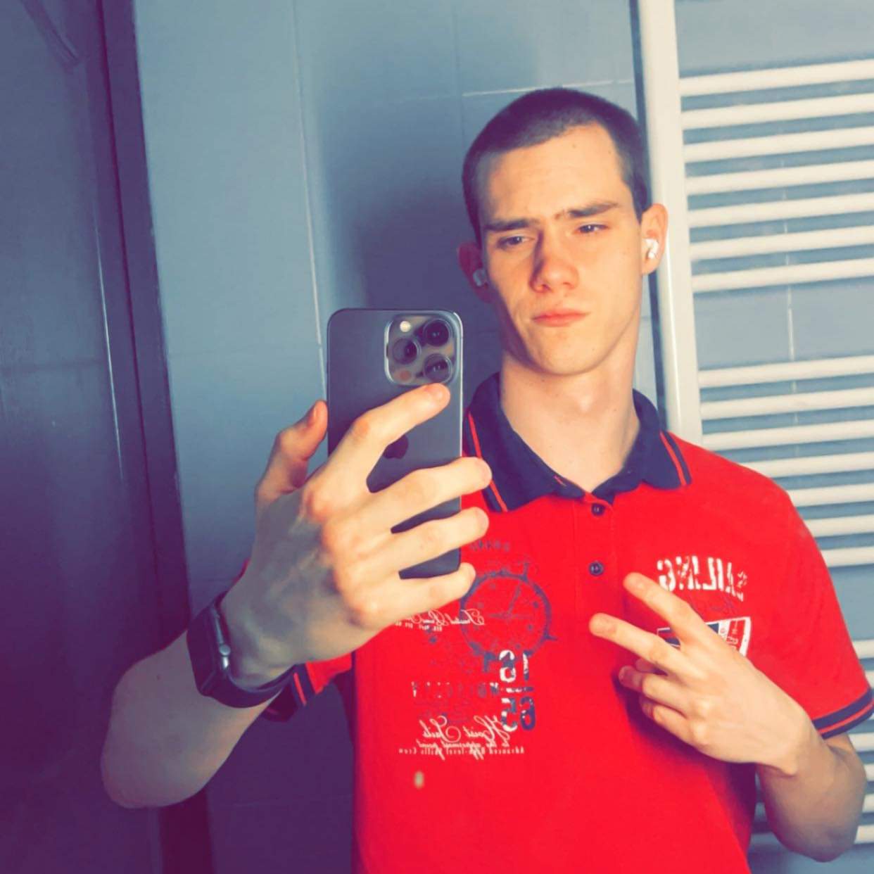 Profil de Keyhan, 21 ans, Gay rencontre à Tschlin