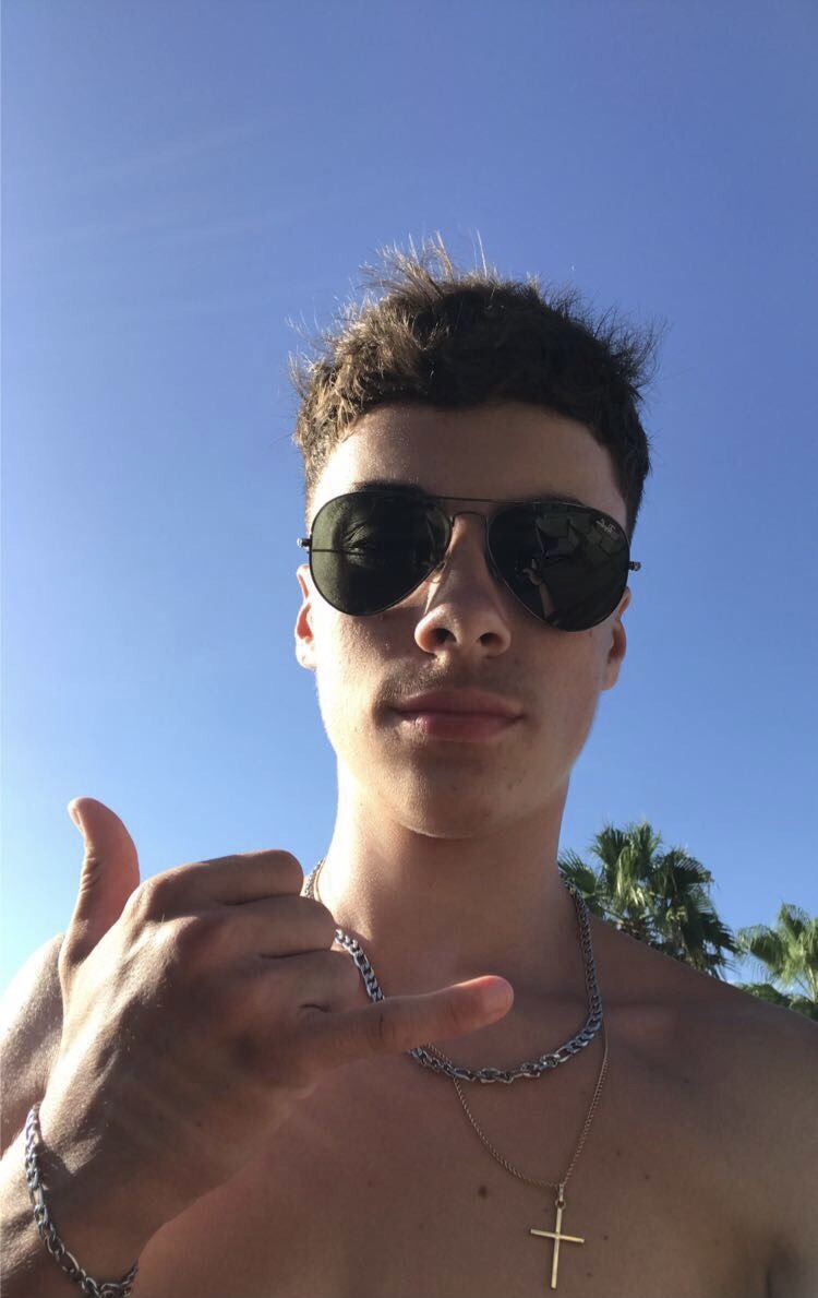 Profil de Thybaud, 23 ans, Gay rencontre à Andiast