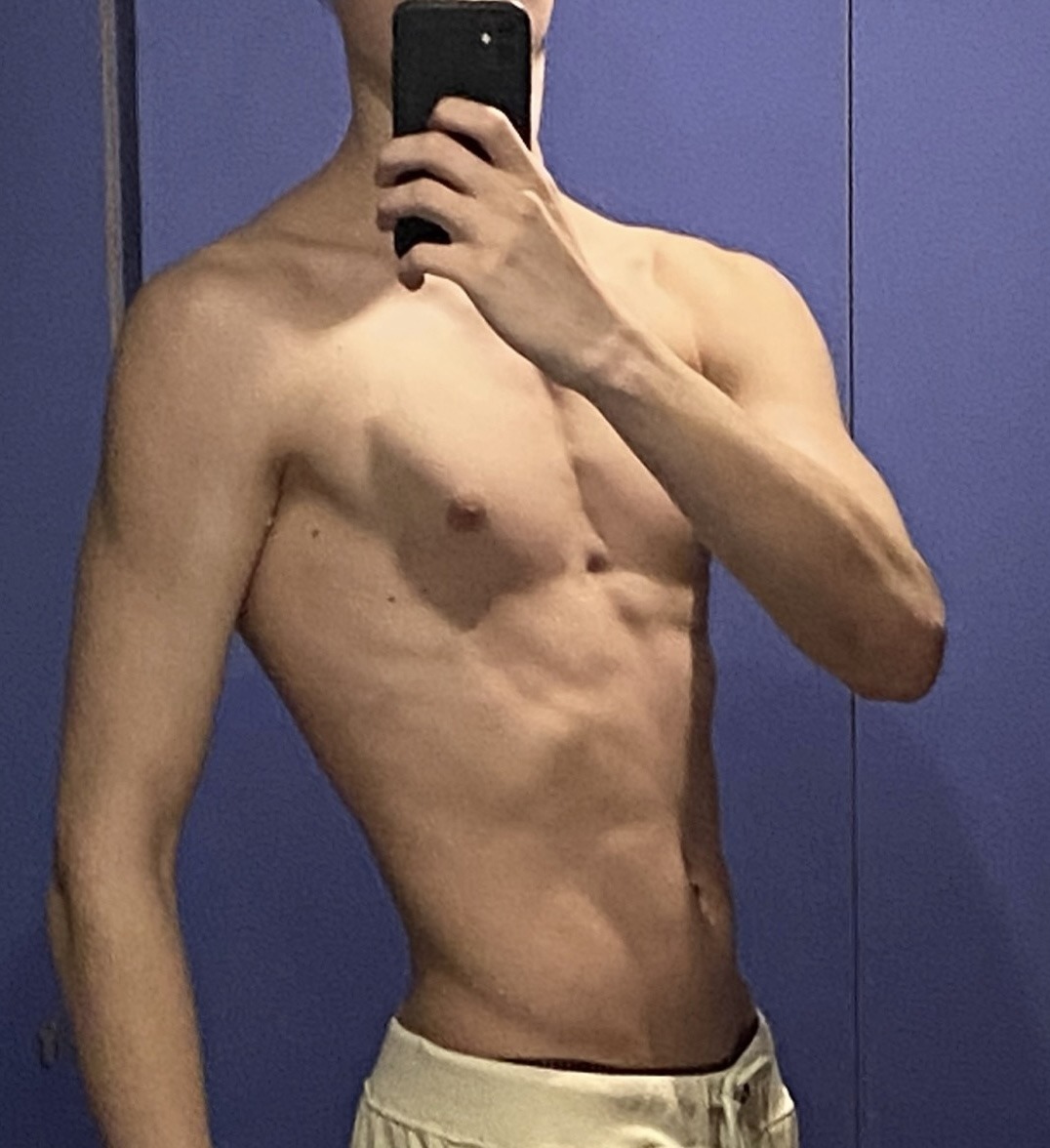 Profil de Birane, 24 ans, Gay rencontre à Carì