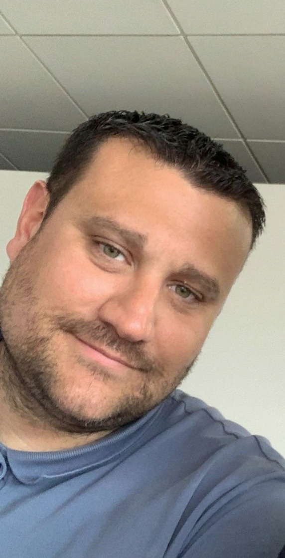 Profil de Aziz, 40 ans, Gay rencontre à Andiast