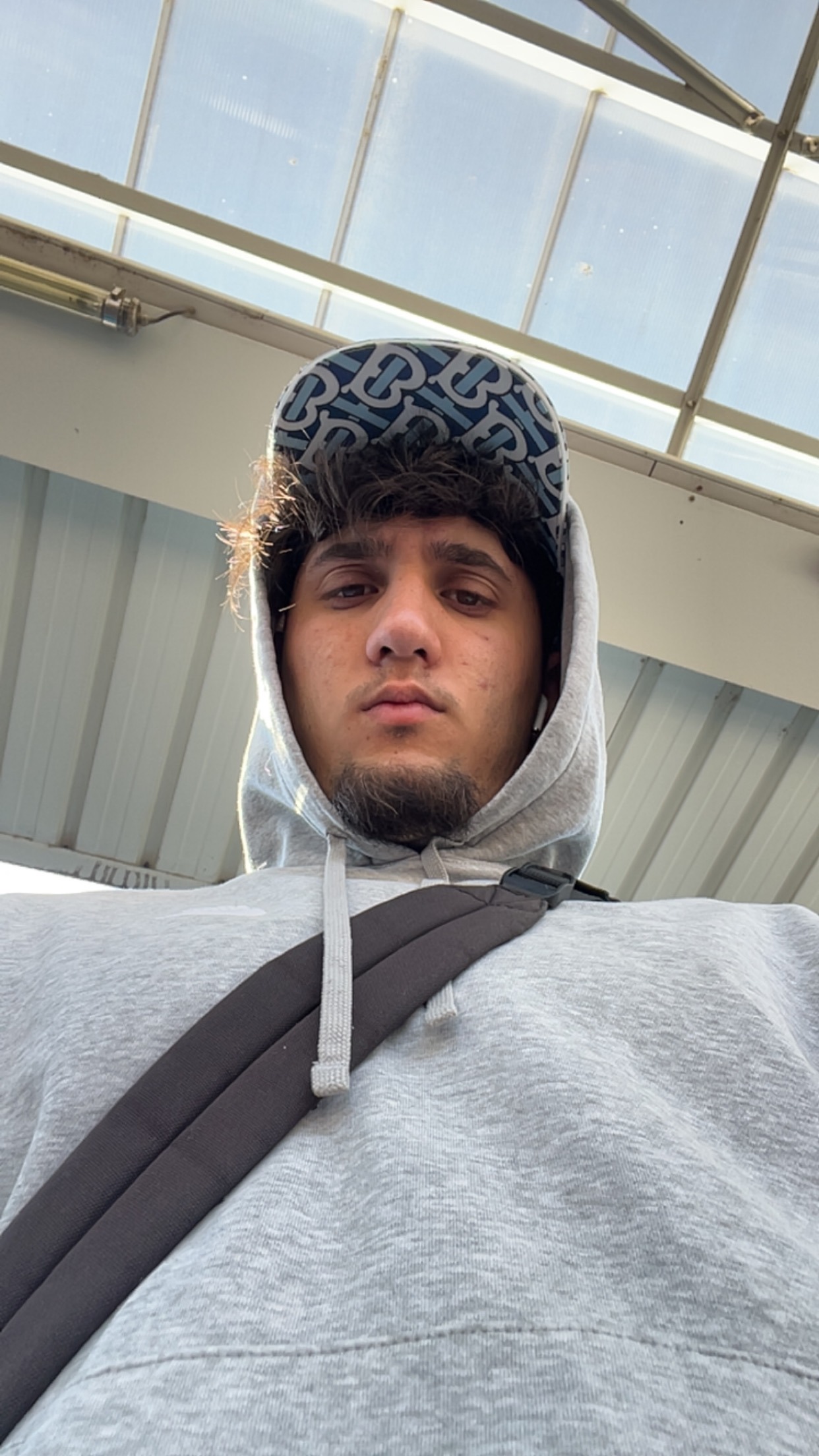 Profil de Iliyes, 21 ans, Gay rencontre à Sufers