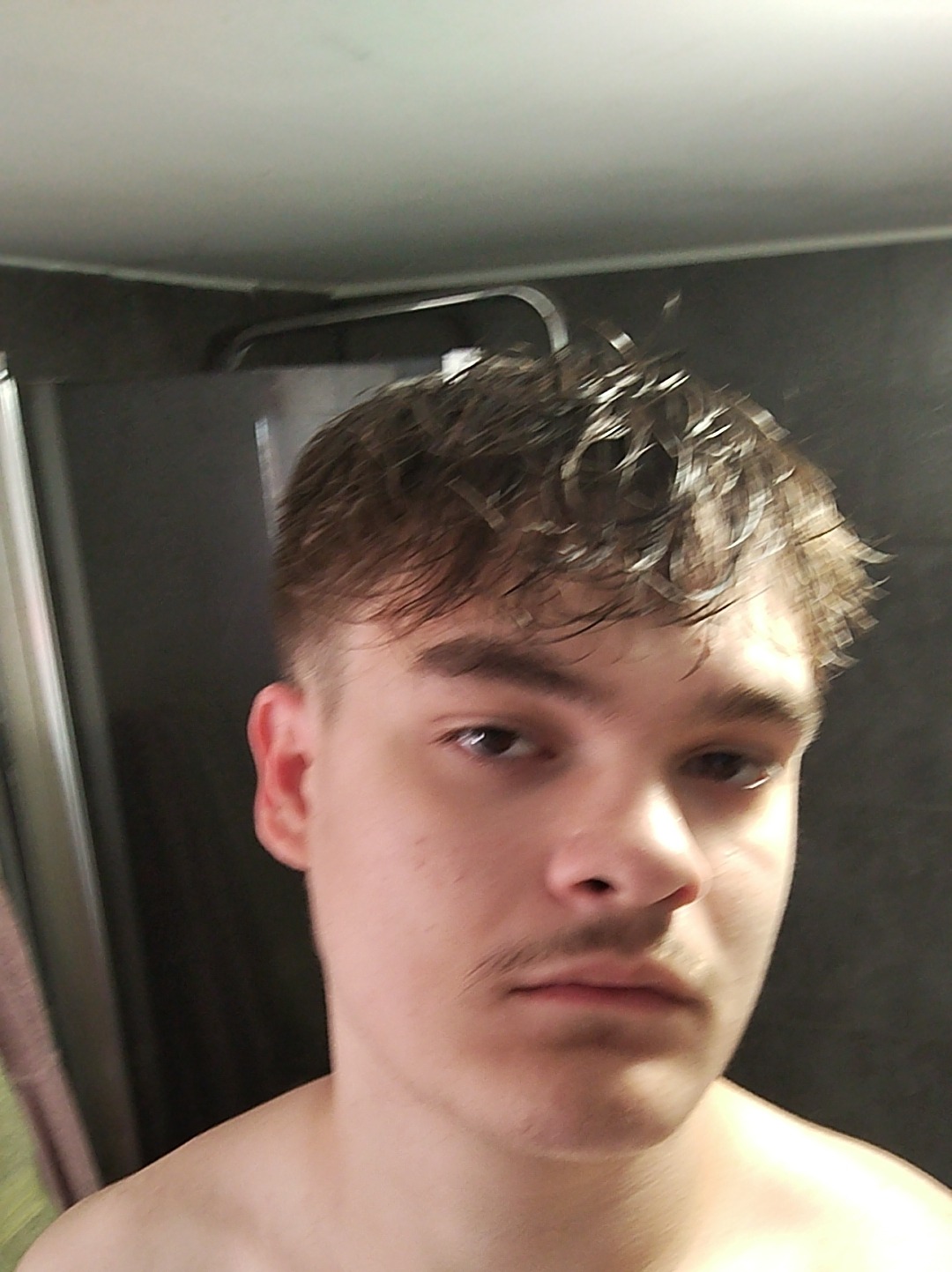 Profil de Valérian, 19 ans, Gay rencontre à Susch