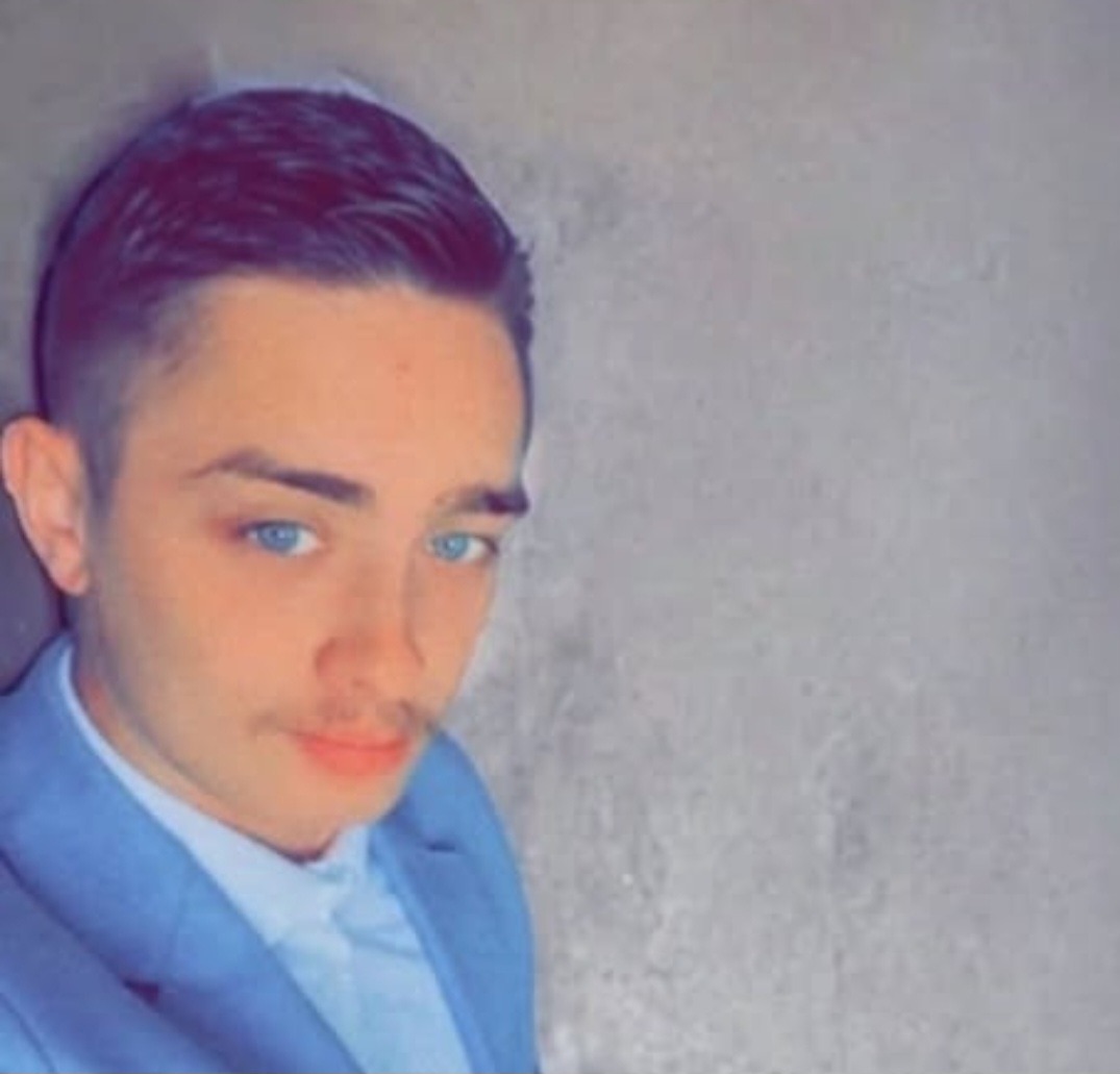 Profil de Danilo, 25 ans, Gay rencontre à Champfèr