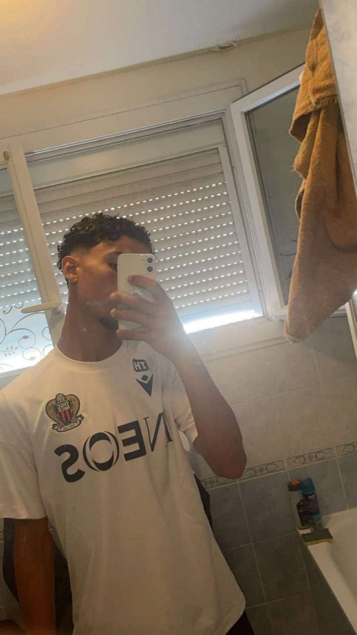 Profil de Aimery, 19 ans, Gay rencontre à Vignogn