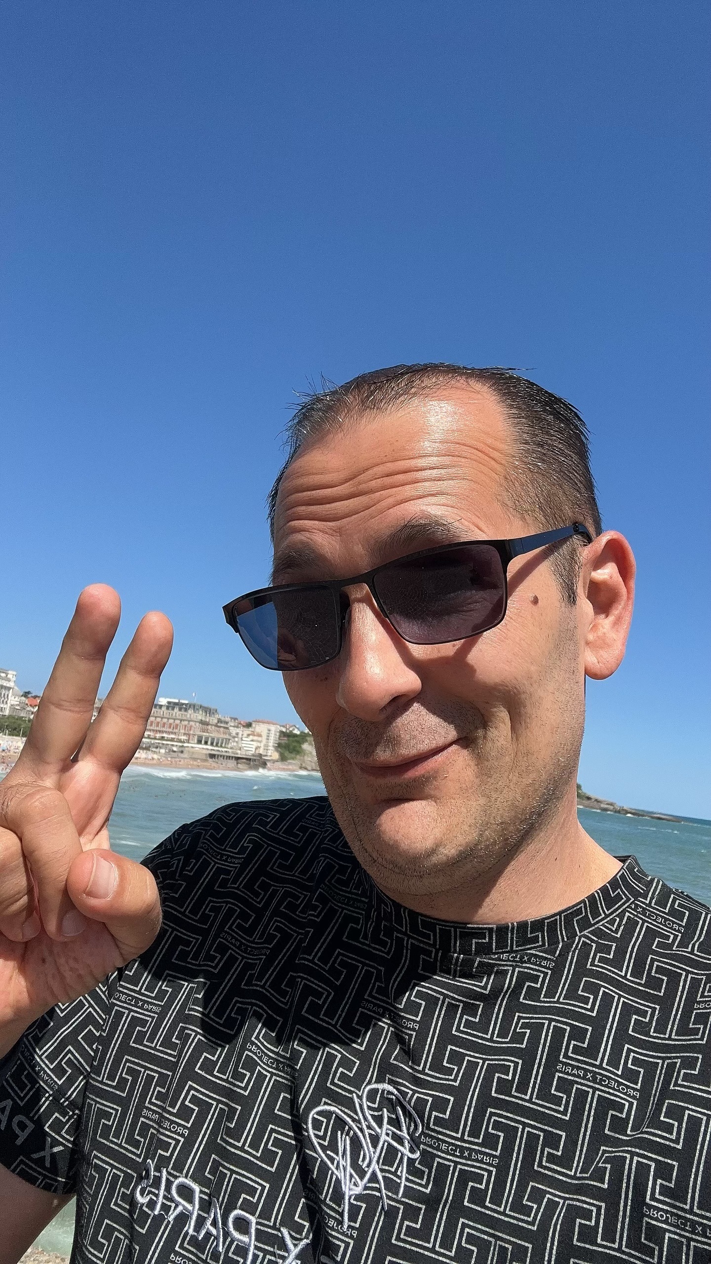 Profil de Cyrille, 46 ans, Gay rencontre à Fehren