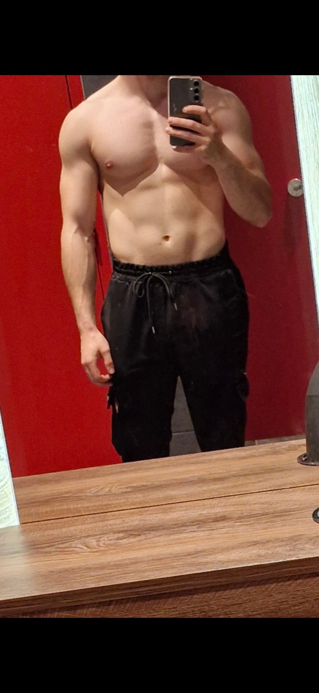Profil de Yanek, 24 ans, Gay rencontre à Ipsach
