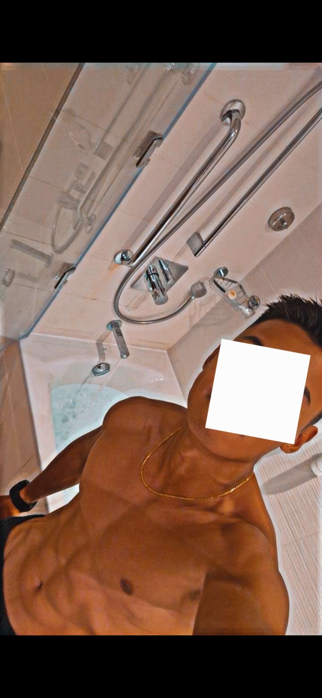 Profil de Nassib, 22 ans, Gay rencontre à Opfertshofen SH