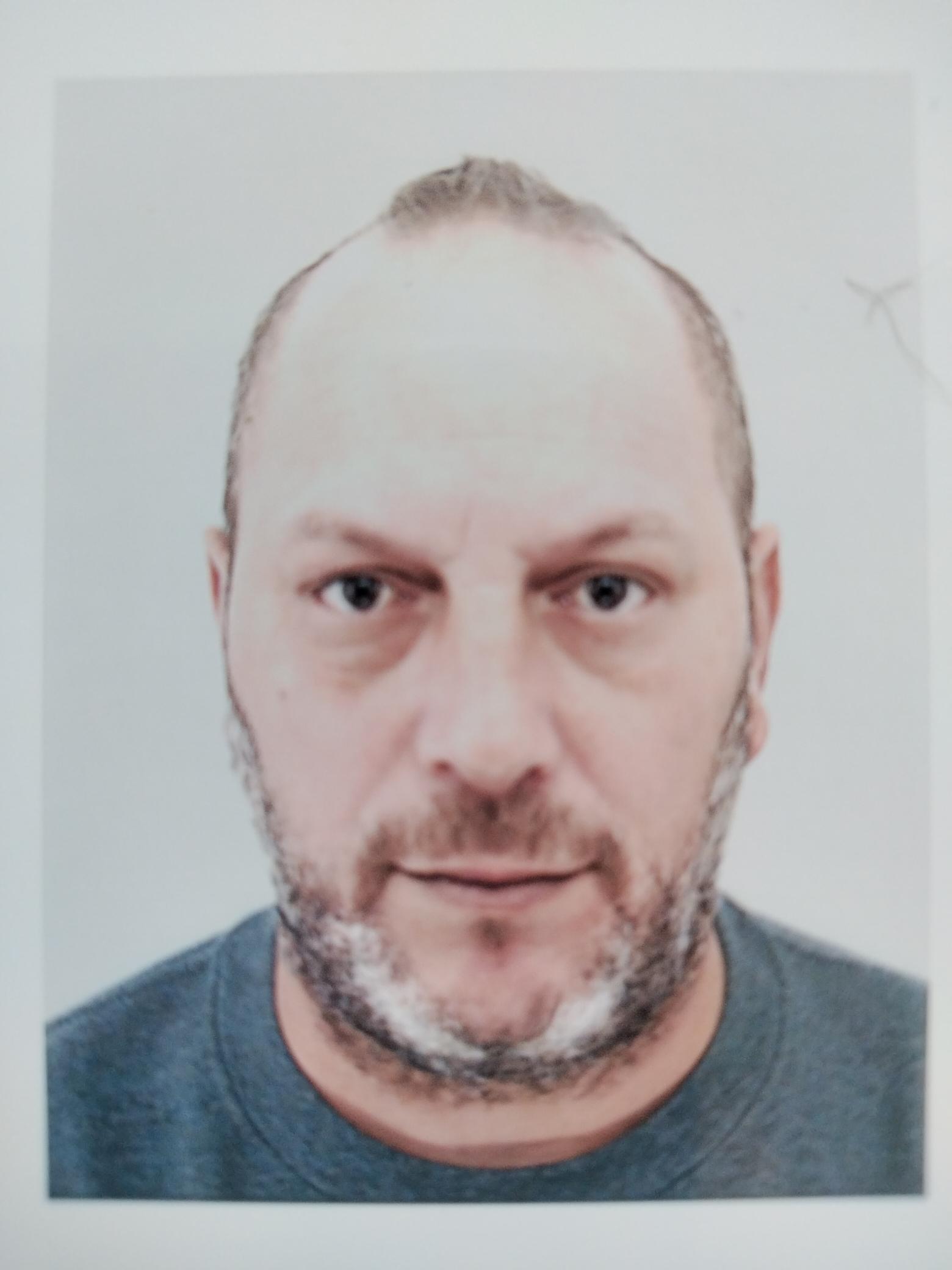 Profil de Donovane, 43 ans, Gay rencontre à Champsec