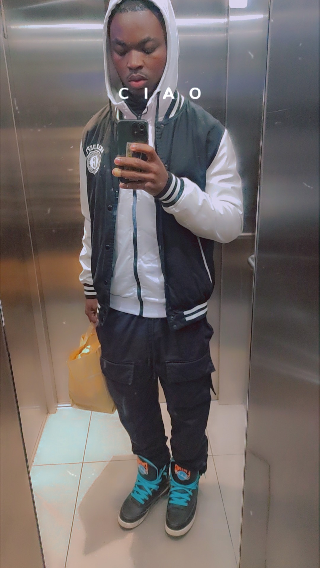 Profil de Sajed, 21 ans, Gay rencontre à Gordola