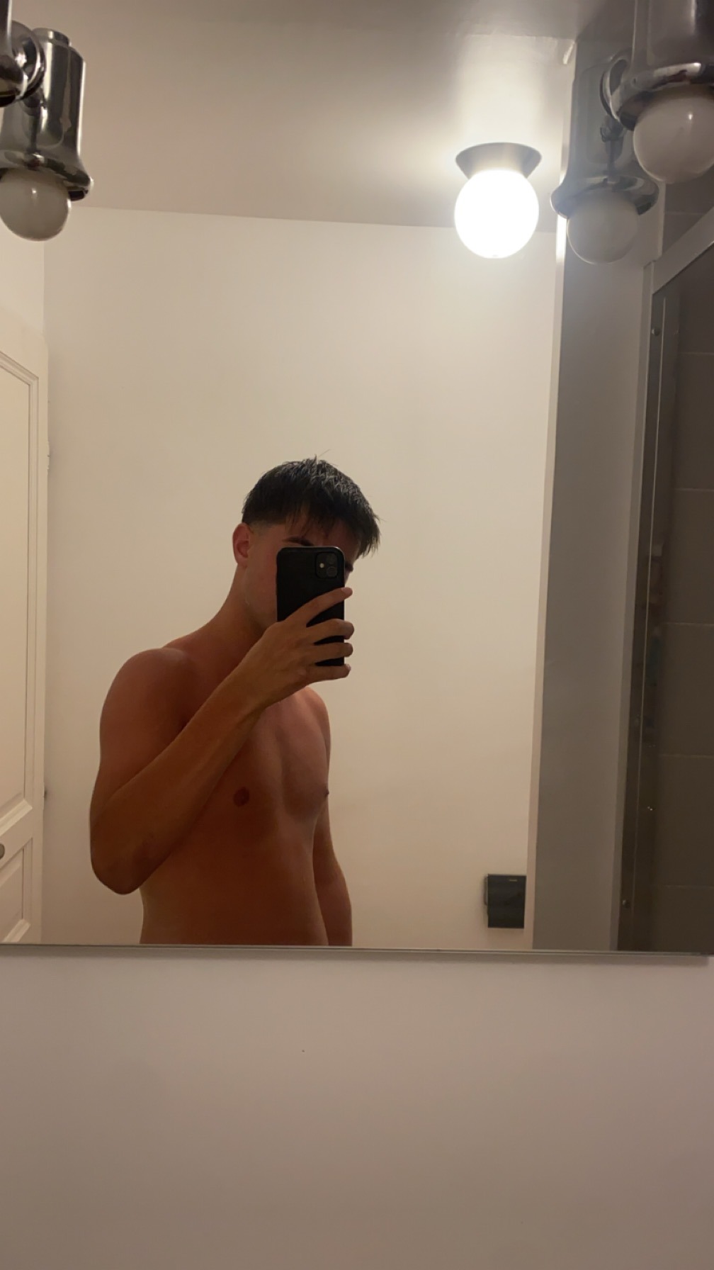 Profil de Yoram, 19 ans, Gay rencontre à Champfèr