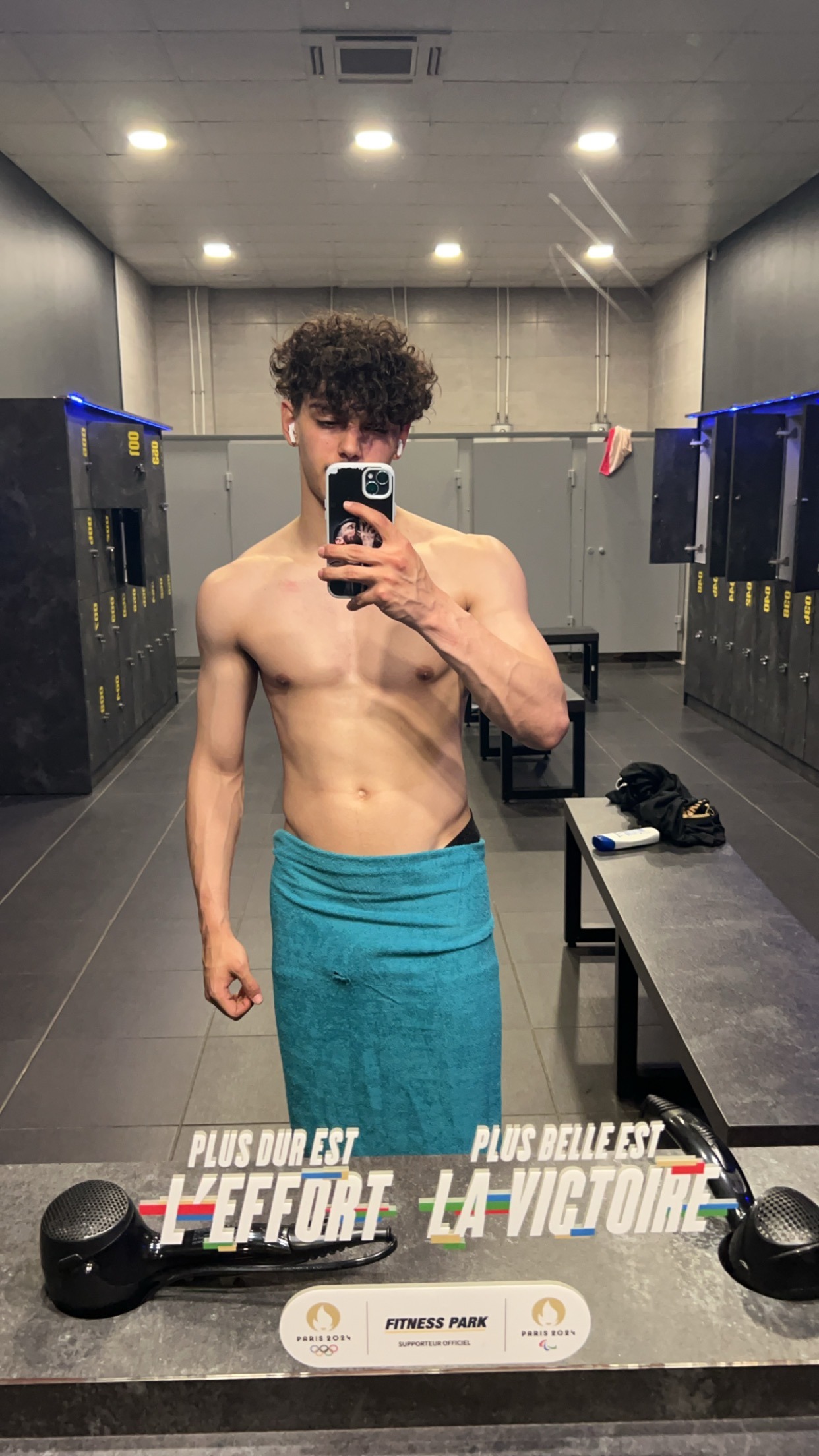 Profil de Luciano, 22 ans, Gay rencontre à Denezy