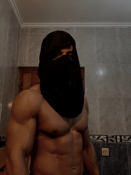 Profil de Chadli, 21 ans, Gay rencontre à Root D4