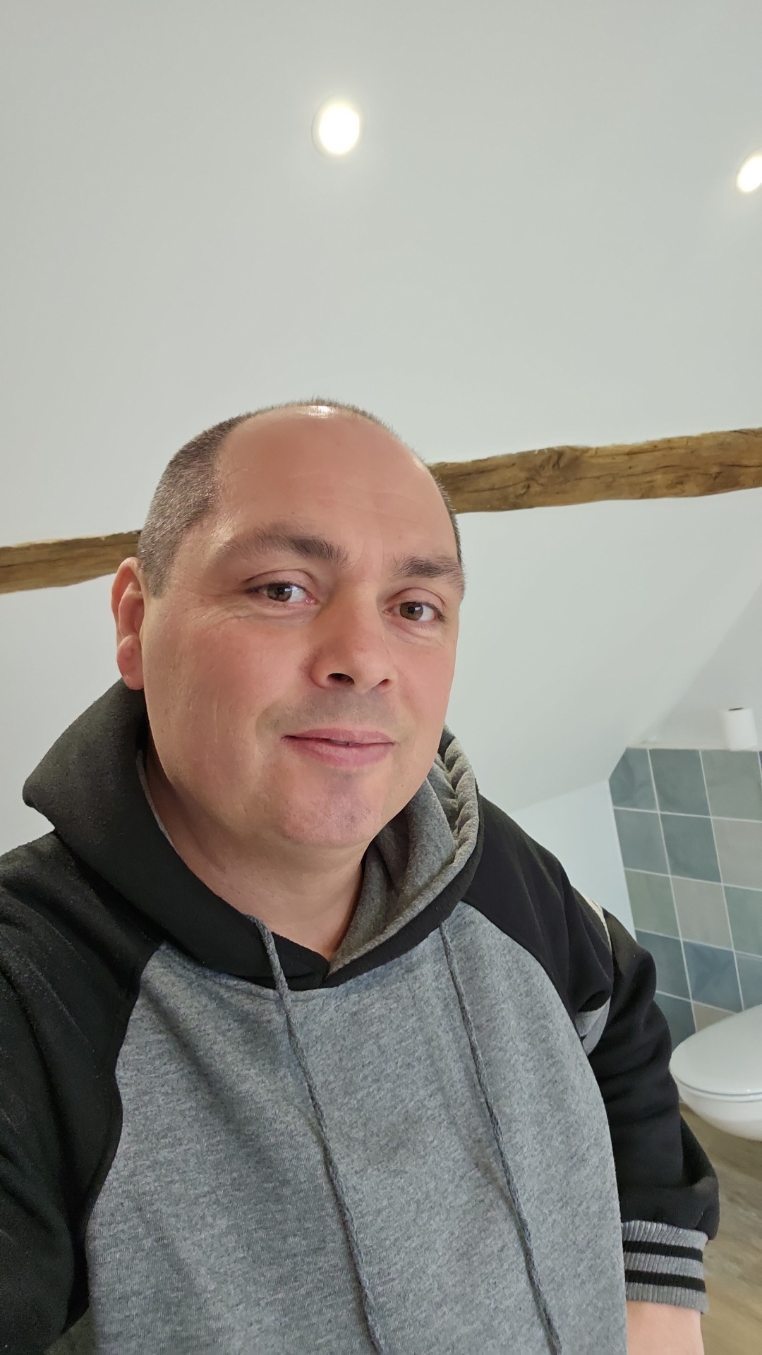 Profil de Iliasse, 45 ans, Gay rencontre à Wikon