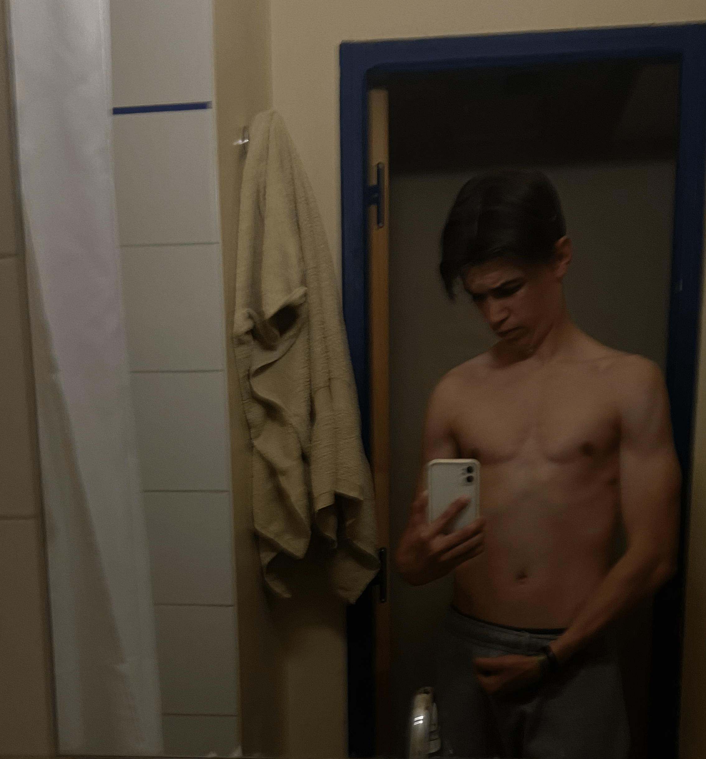Profil de Kilyane, 21 ans, Gay rencontre à Boudry