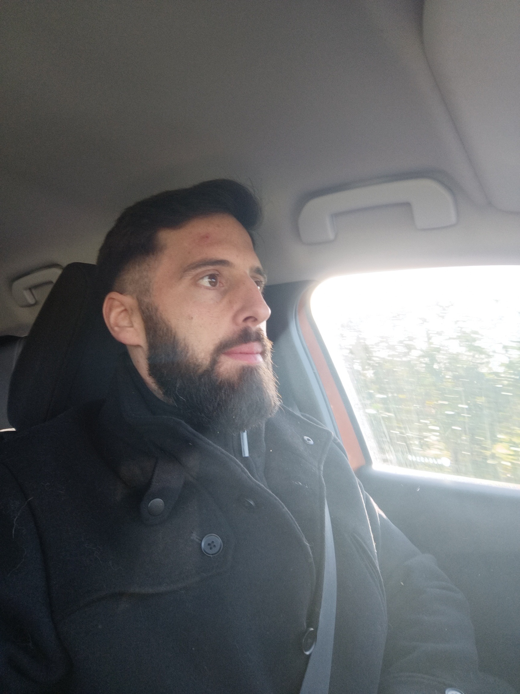 Profil de Keywan, 33 ans, Gay rencontre à Jenins