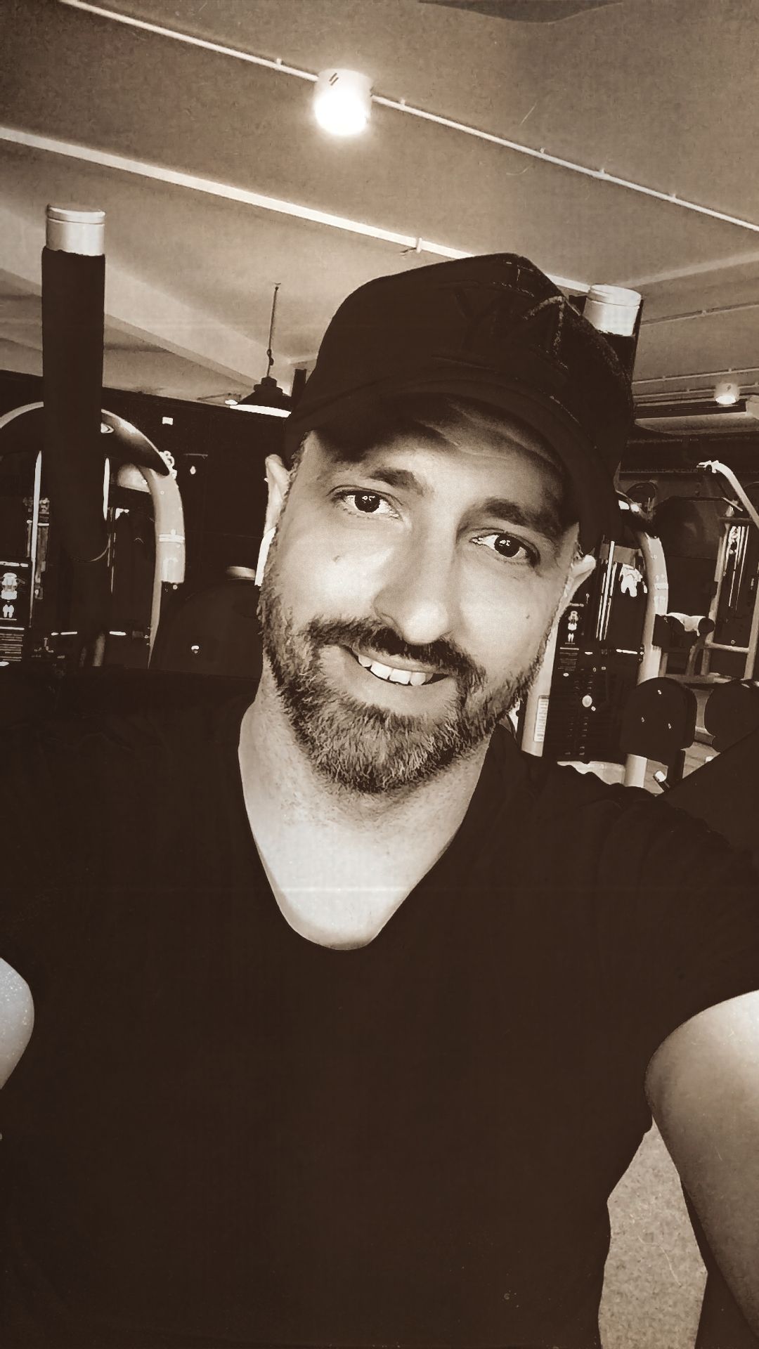 Profil de Gabi, 39 ans, Gay rencontre à Veyrier