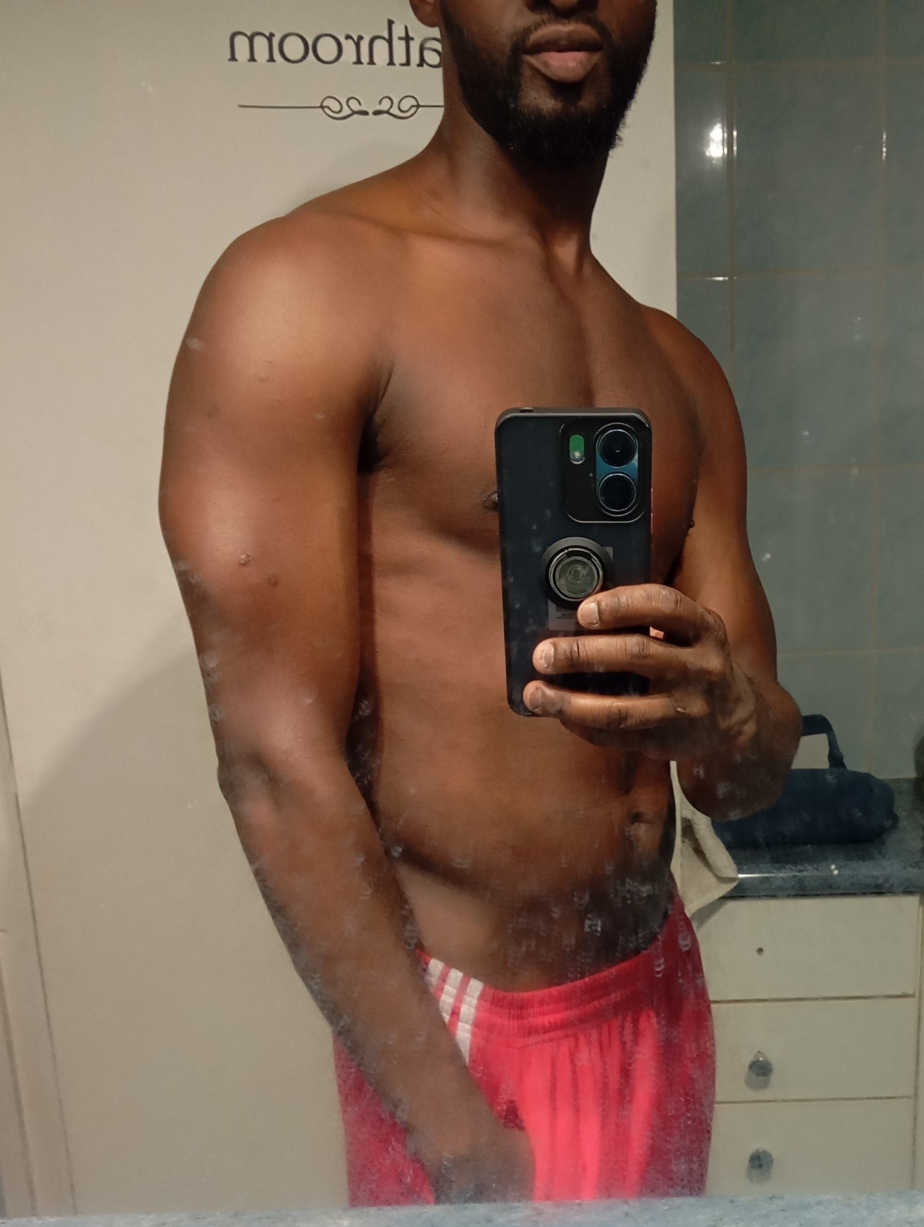 Profil de Moulay, 29 ans, Gay rencontre à Thônex