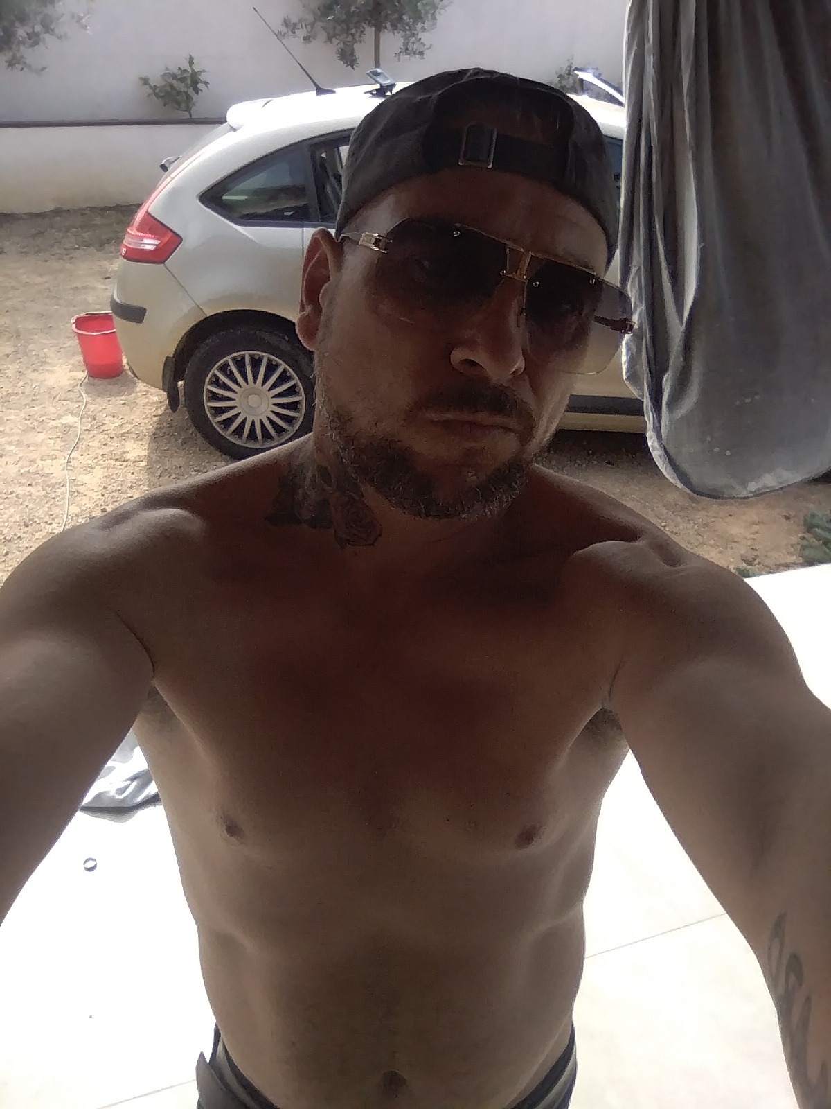 Profil de Fedy, 42 ans, Gay rencontre à Biezwil