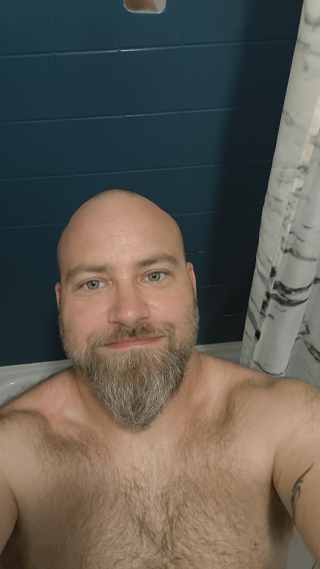 Profil de Urbain, 42 ans, Gay rencontre à Obernau
