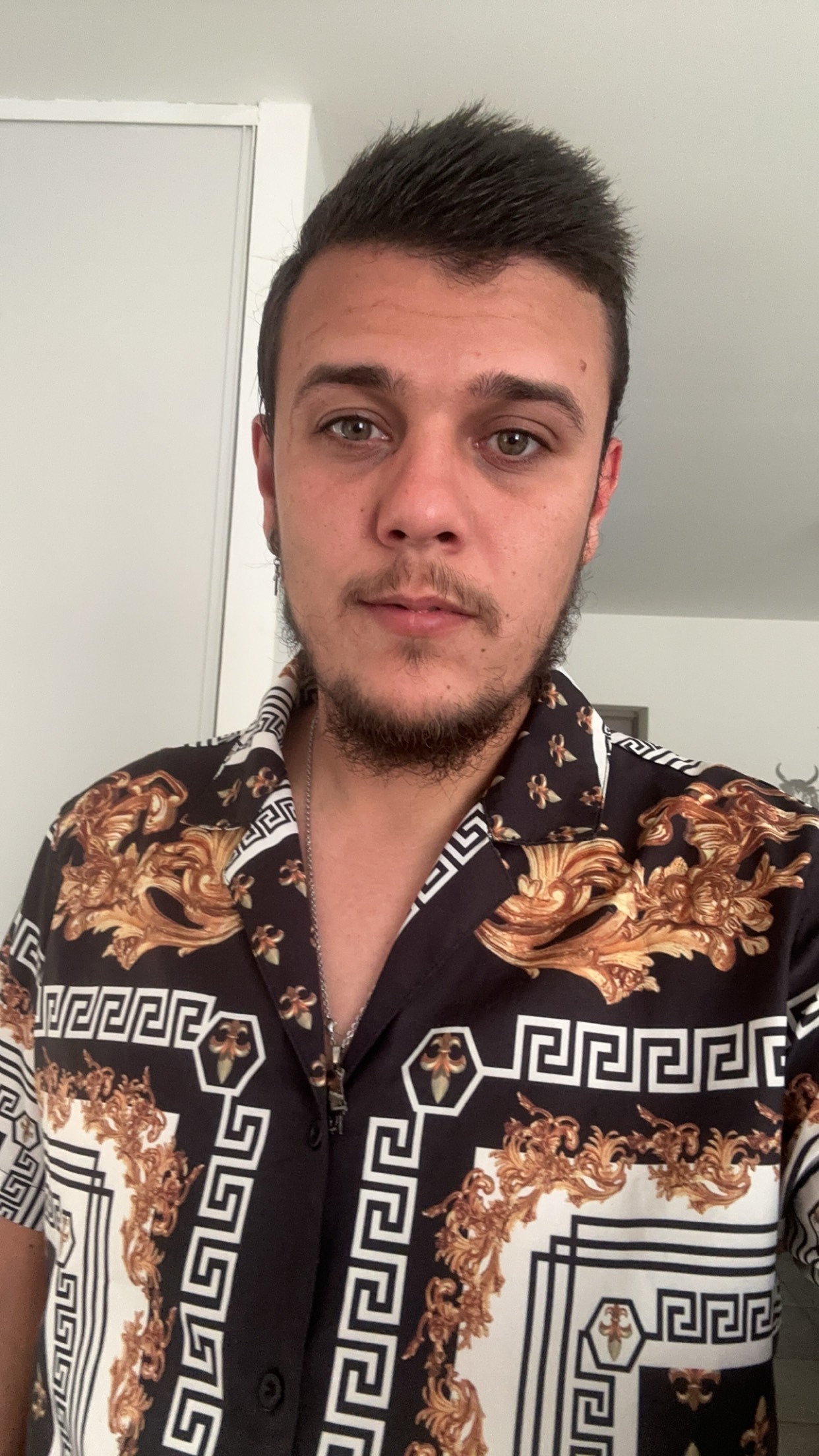 Profil de Wiktor, 25 ans, Gay rencontre à Scharans