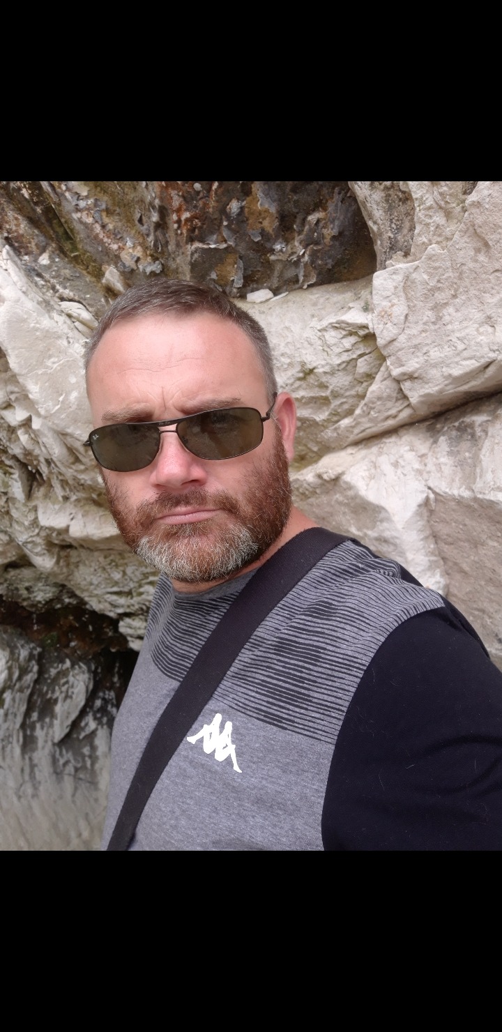 Profil de Nadav, 48 ans, Gay rencontre à Luven