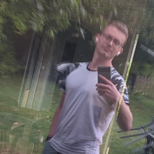 Profil de Joham, 26 ans, Gay rencontre à Tschierv