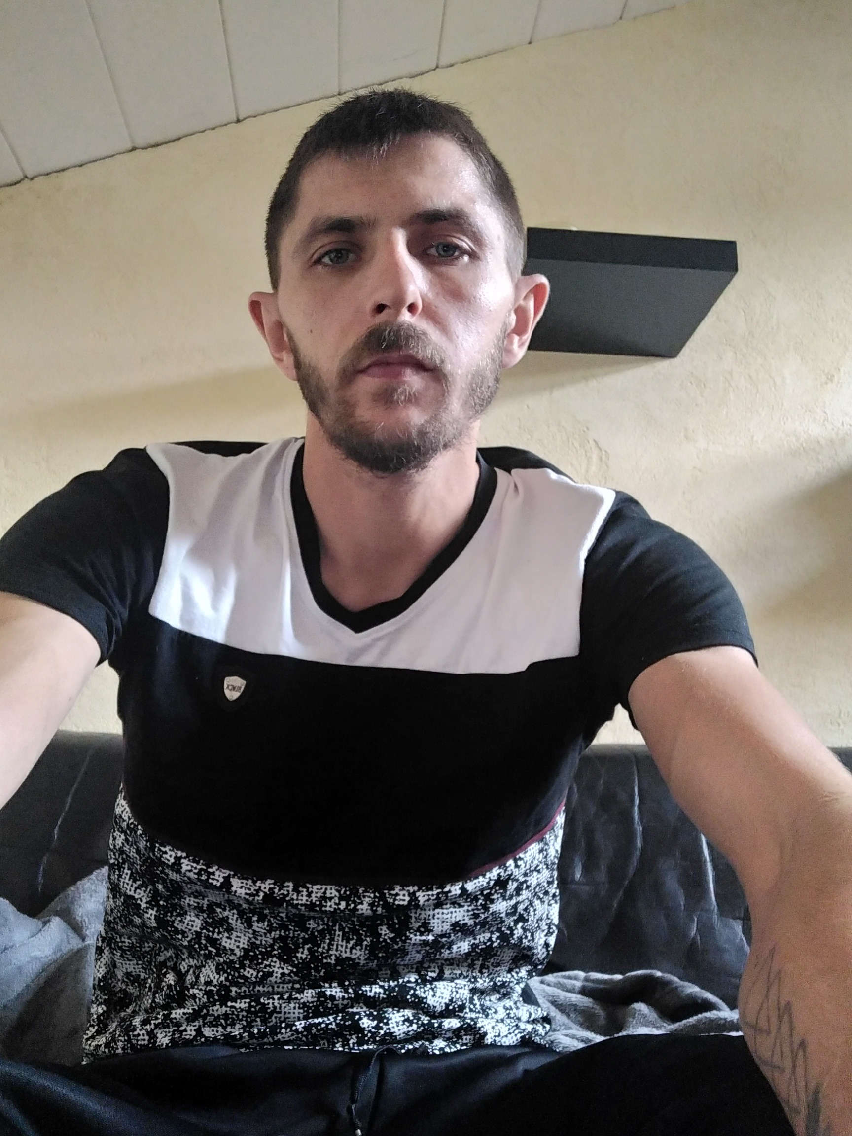 Profil de Tiago, 34 ans, Gay rencontre à Sumvitg
