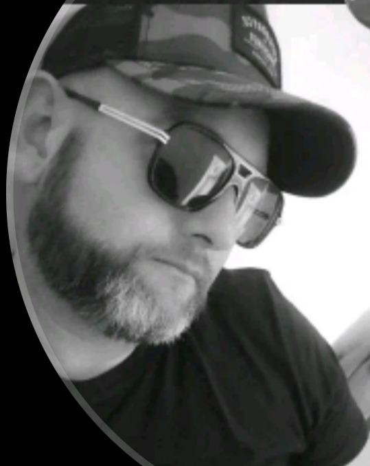 Profil de Stephann, 38 ans, Gay rencontre à Oppens