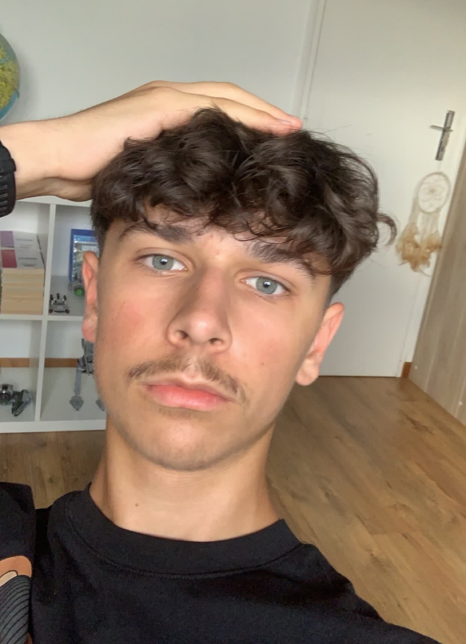 Profil de Ericson, 19 ans, Gay rencontre à Ermensee