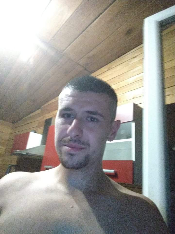 Profil de Guy-claude, 30 ans, Gay rencontre à St-Cierges