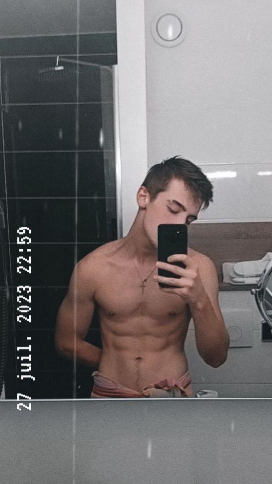 Profil de Zakariyya, 20 ans, Gay rencontre à Zizers