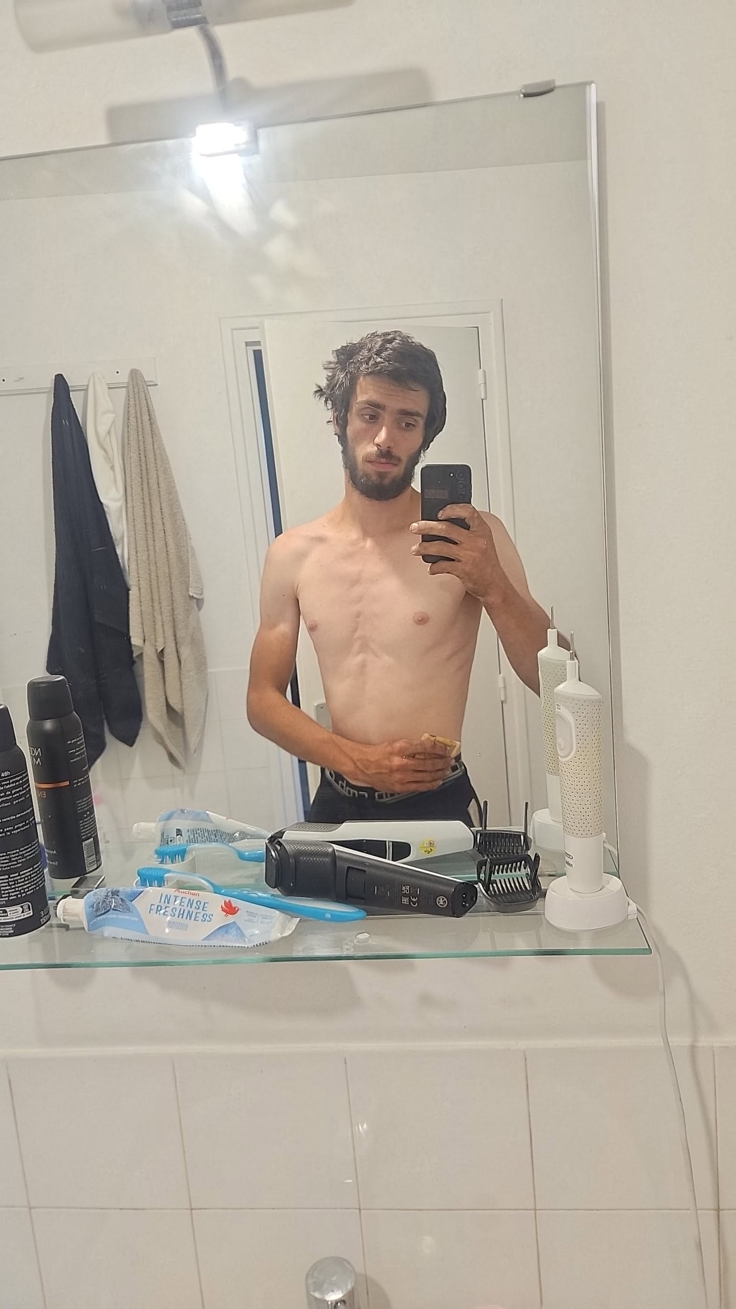 Profil de Antonn, 20 ans, Gay rencontre à Root D4
