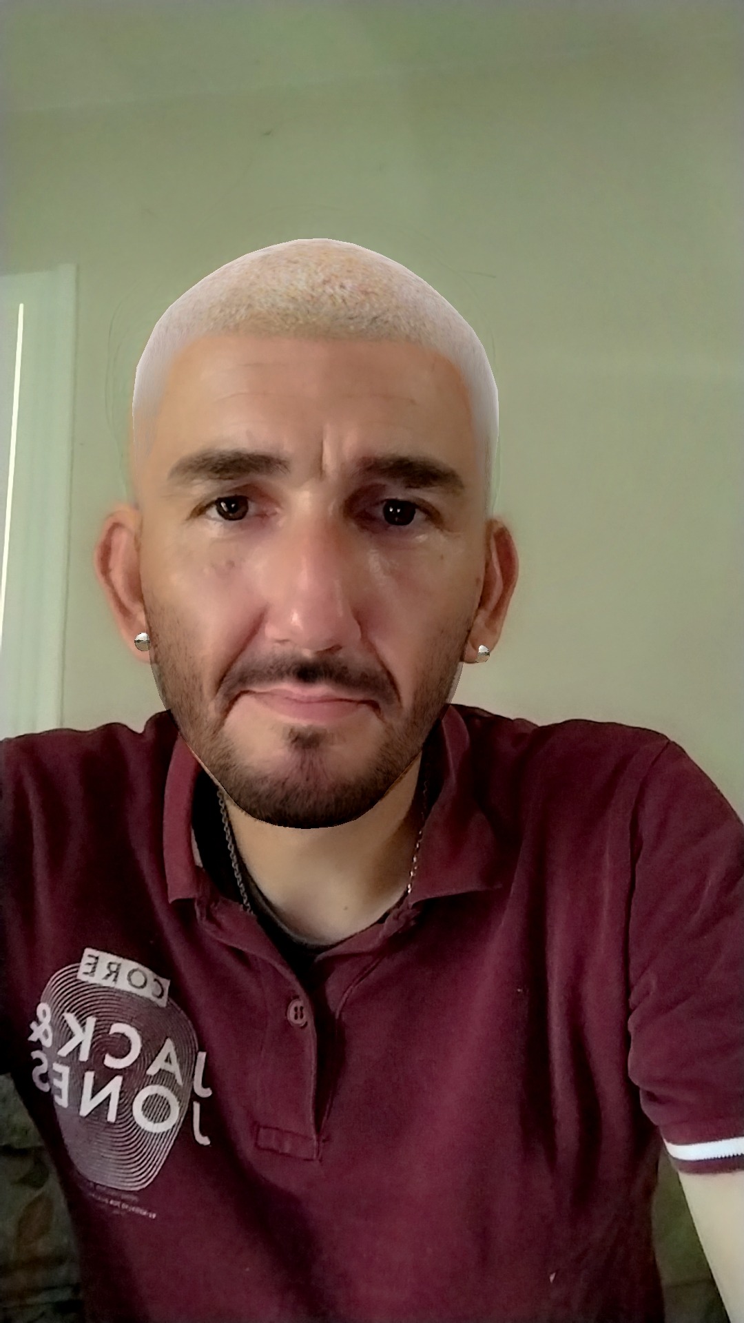 Profil de Ryless, 36 ans, Gay rencontre à Tschierv
