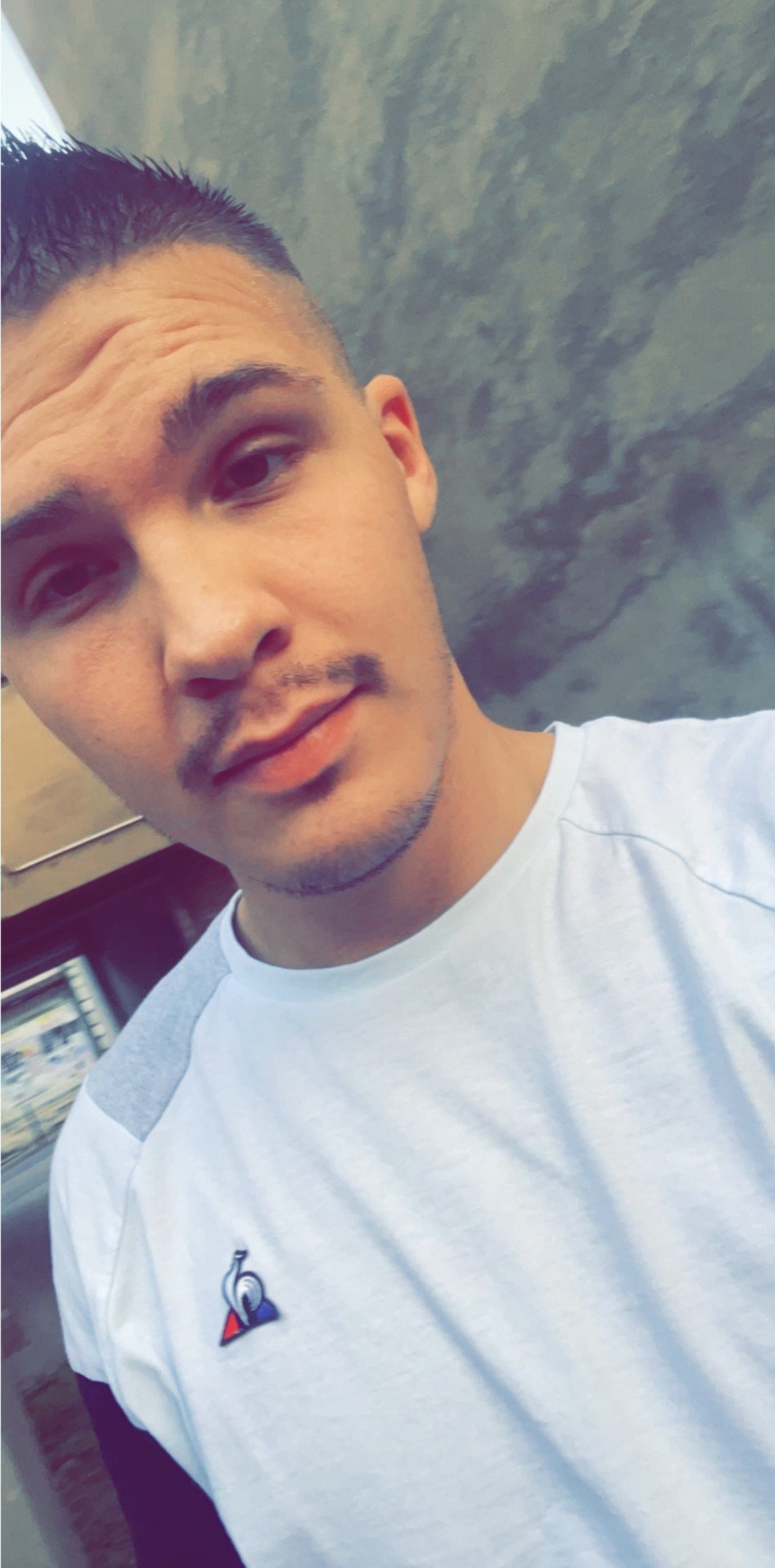 Profil de Charles-emile, 24 ans, Gay rencontre à Vulpera