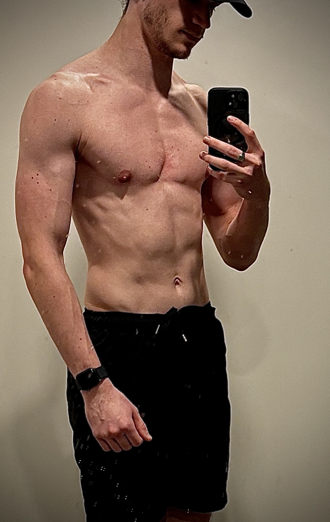 Profil de Lory, 24 ans, Gay rencontre à S-chanf