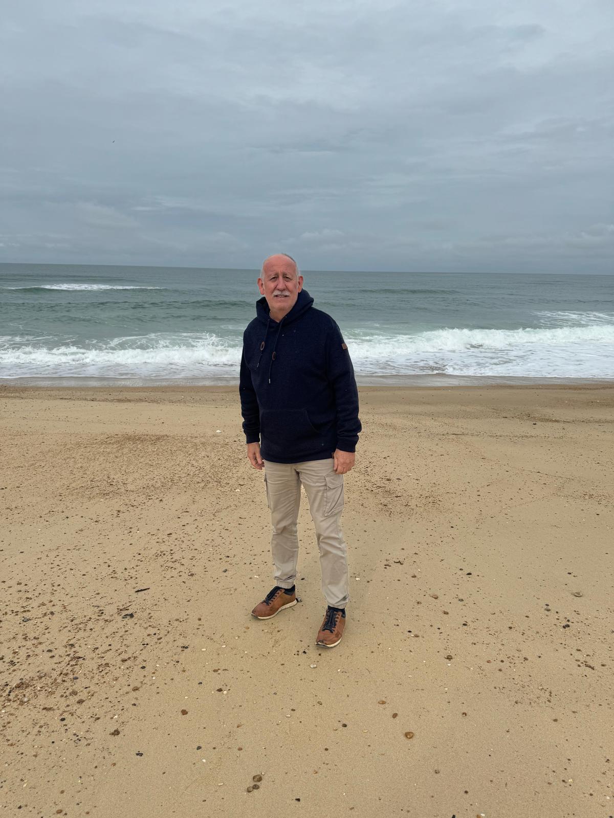 Profil de Emin, 55 ans, Gay rencontre à Ardon
