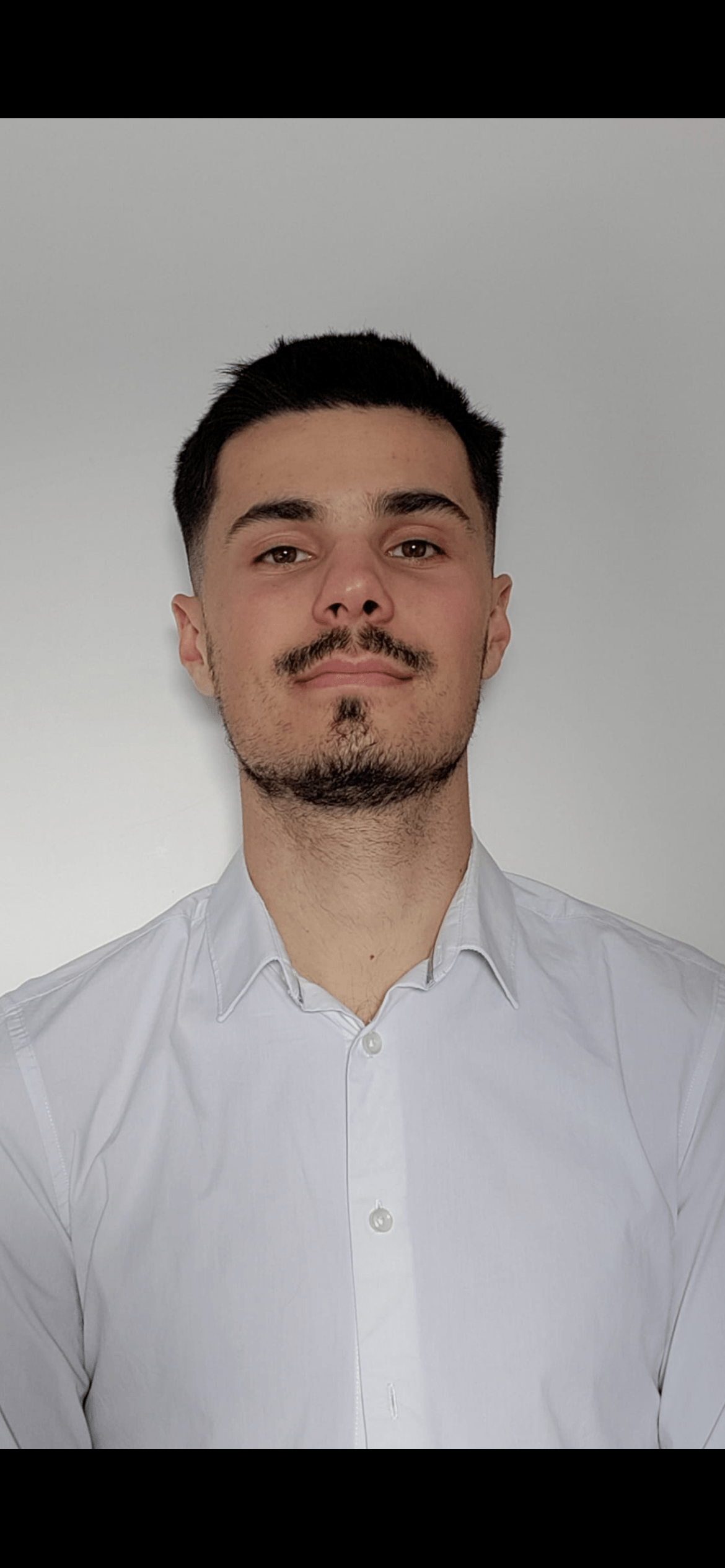 Profil de Aro, 23 ans, Gay rencontre à Bondo
