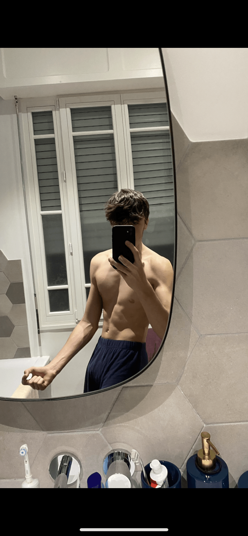 Profil de Pamphile, 18 ans, Gay rencontre à Almens