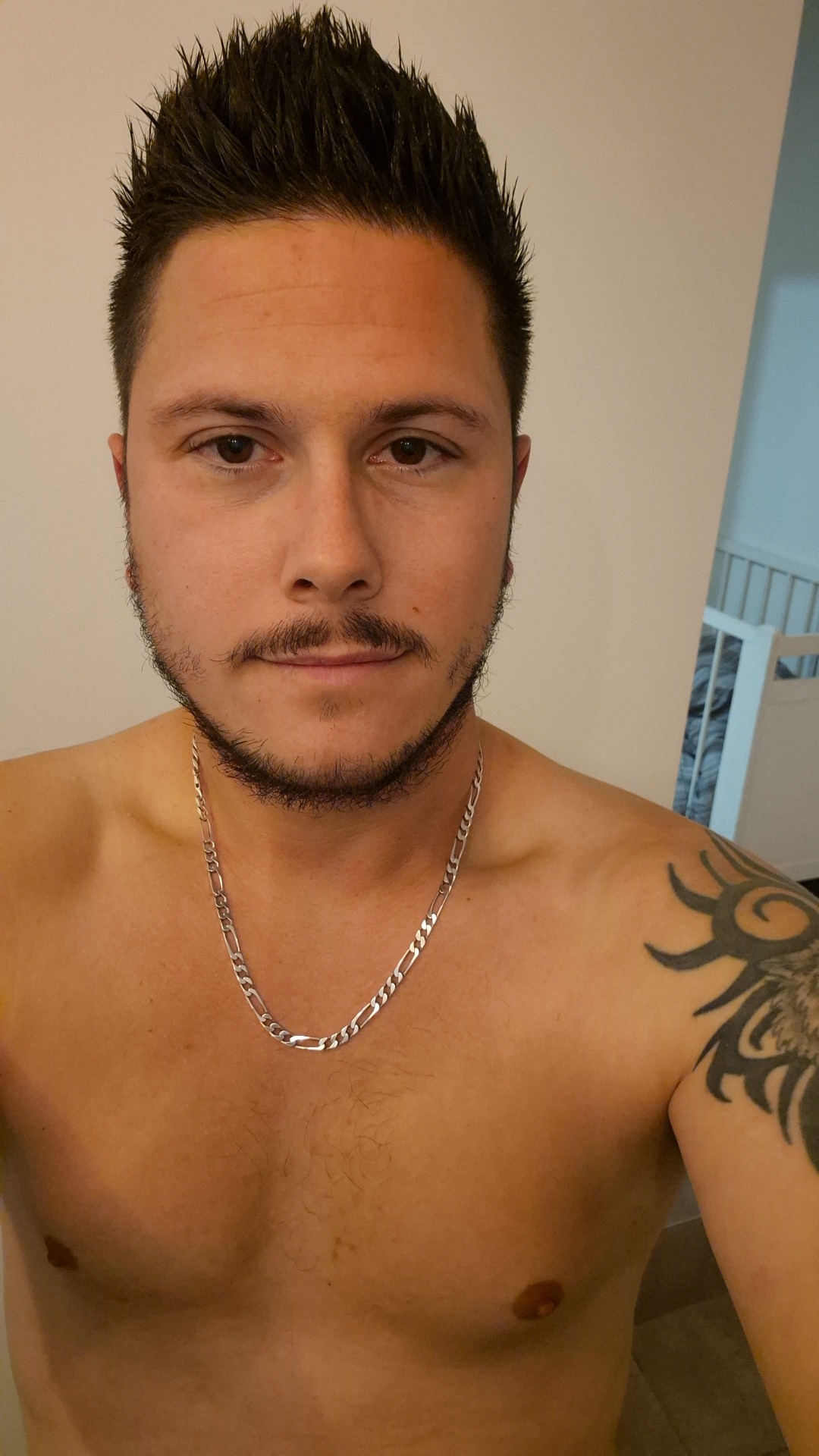 Profil de Sophiene, 35 ans, Gay rencontre à Davos Platz