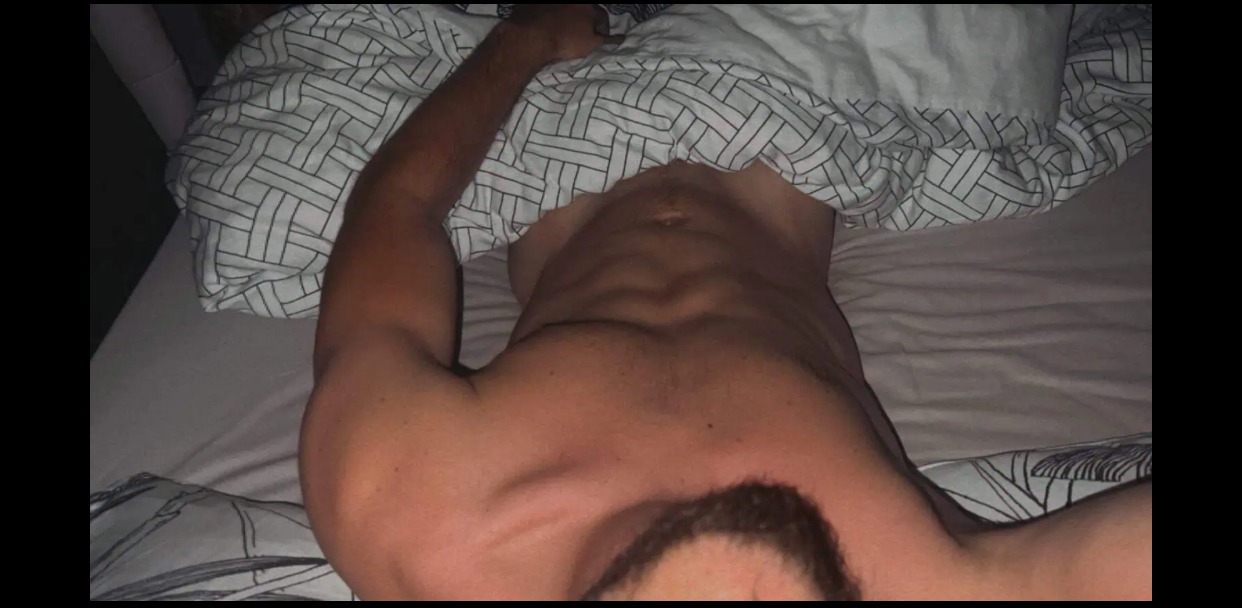 Profil de Djamale, 23 ans, Gay rencontre à Sufers