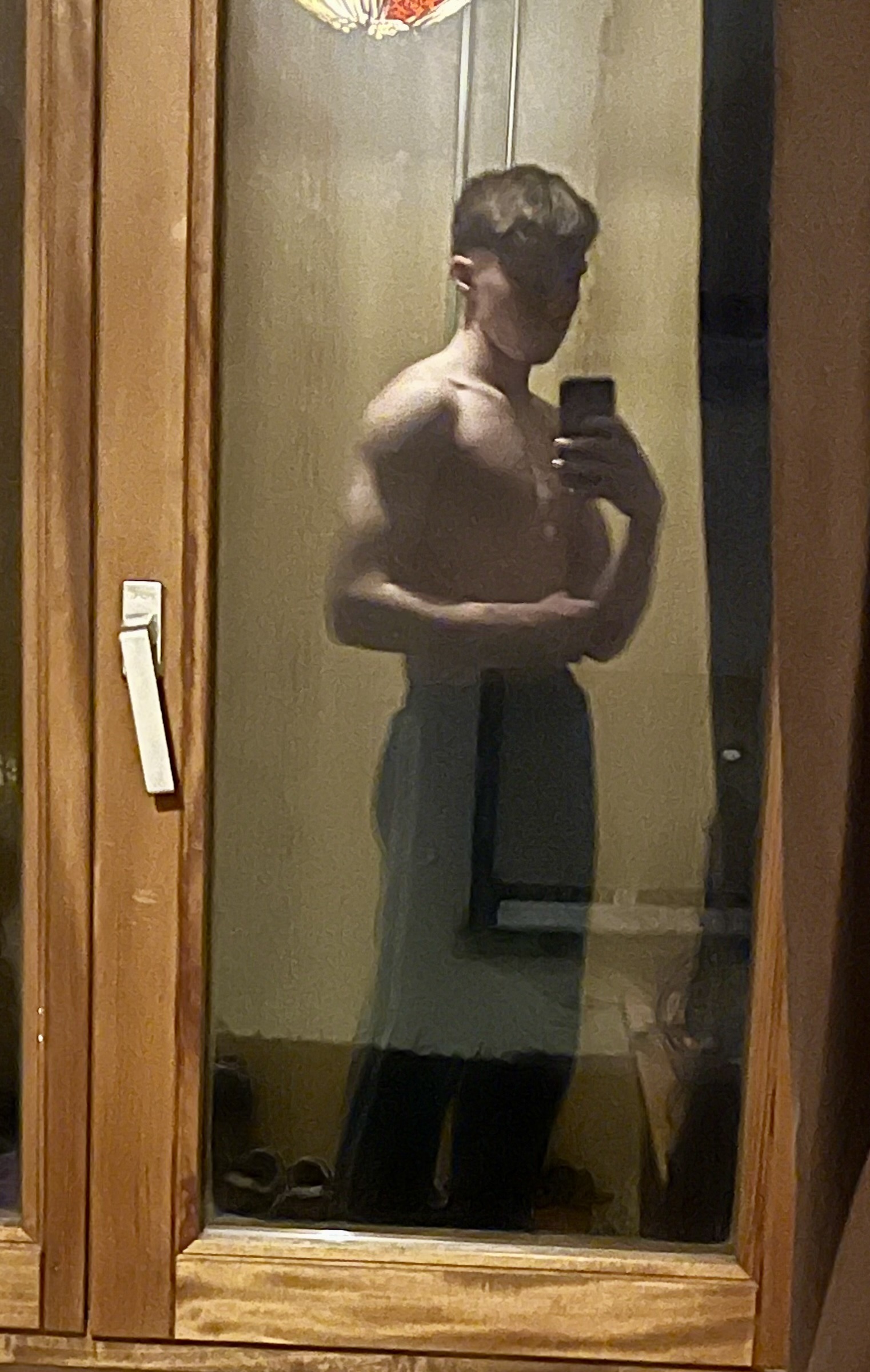 Profil de Issam, 20 ans, Gay rencontre à Fuldera