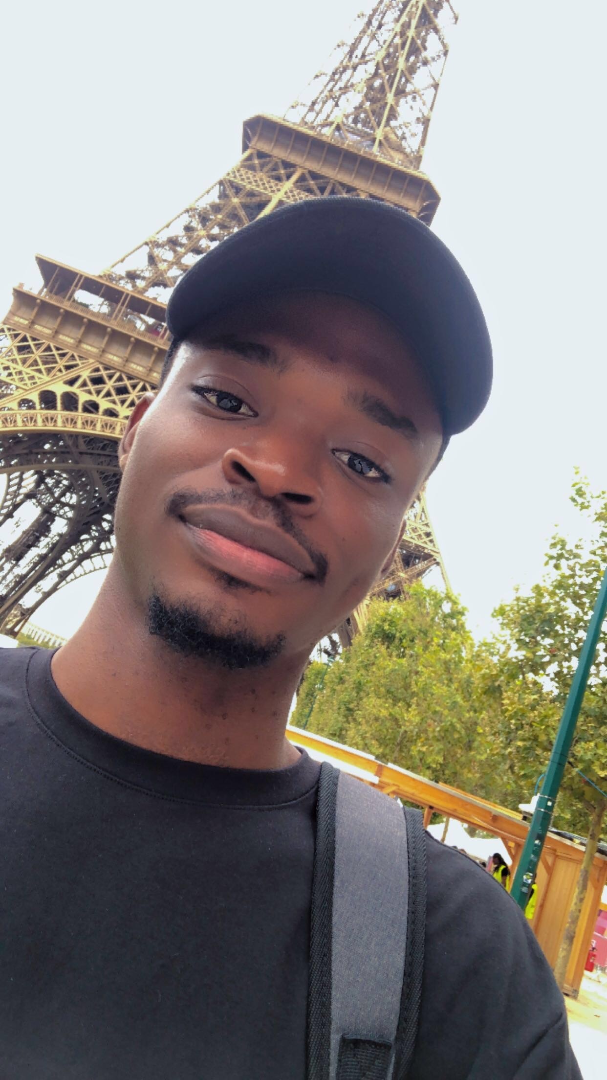 Profil de Haouari, 22 ans, Gay rencontre à Croy