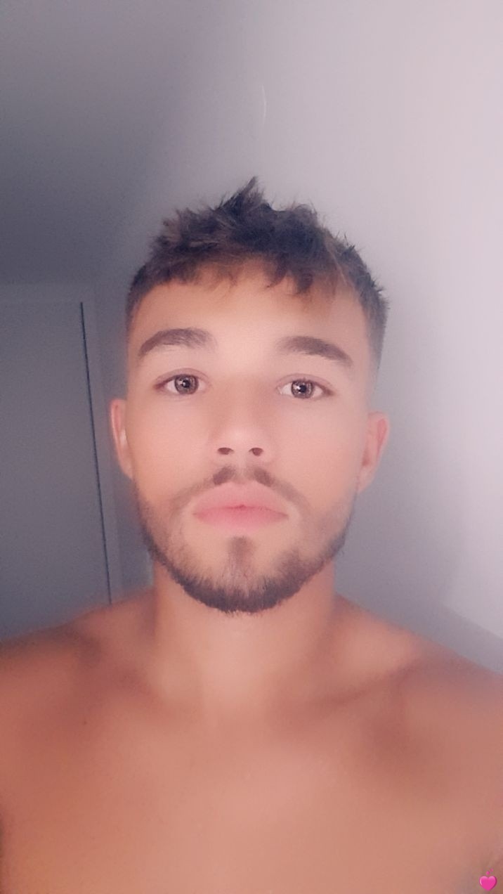 Profil de Casper, 18 ans, Gay rencontre à Pompaples
